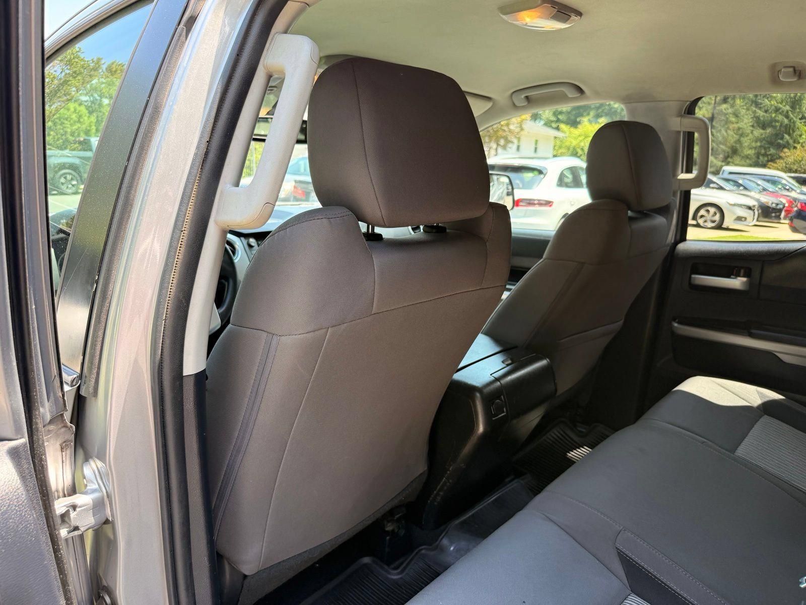 Used 2016 Toyota Tundra SR5 w/ SR5 Upgrade Package RWD image 28