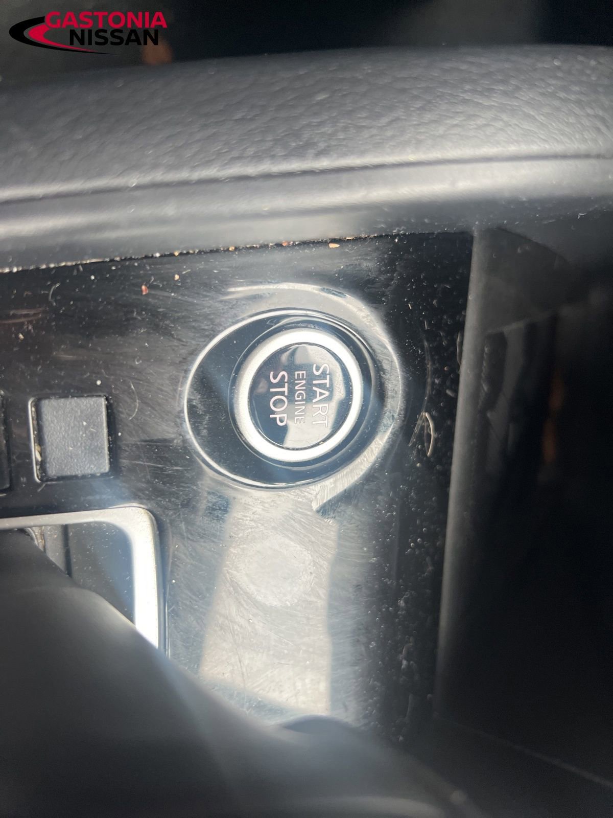 Used 2024 Nissan Versa SV image 39