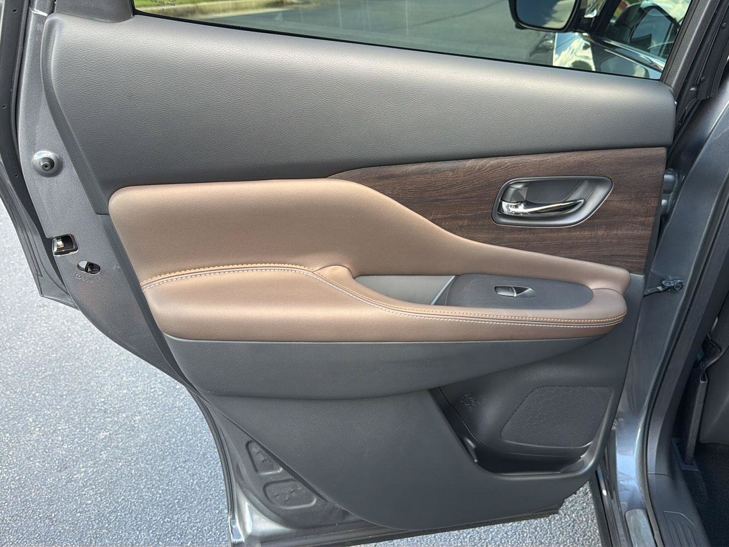 Used 2024 Nissan Murano Platinum w/ Cargo Package FWD image 18