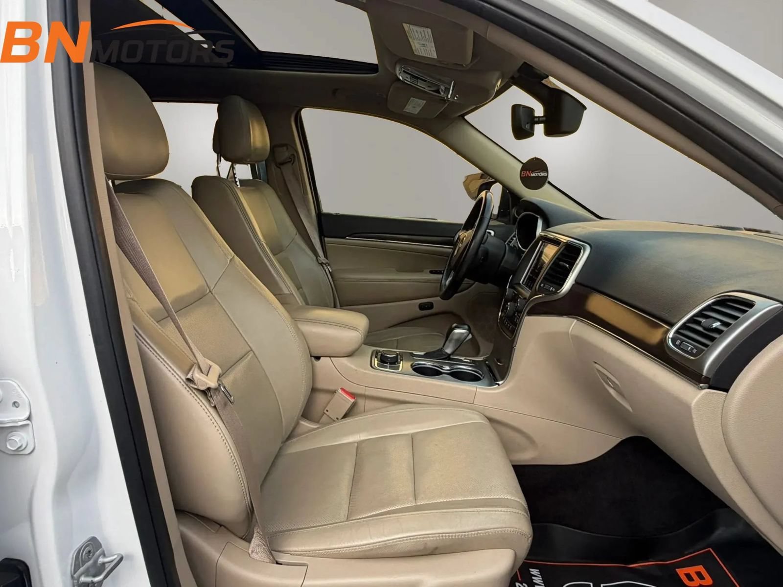 Used 2018 Jeep Grand Cherokee Limited w/ Luxury Group II AWD/4WD image 17