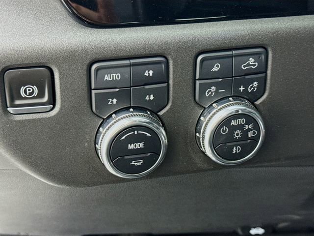 Used 2022 GMC Sierra 1500 SLT w/ SLT Convenience Package AWD/4WD image 10