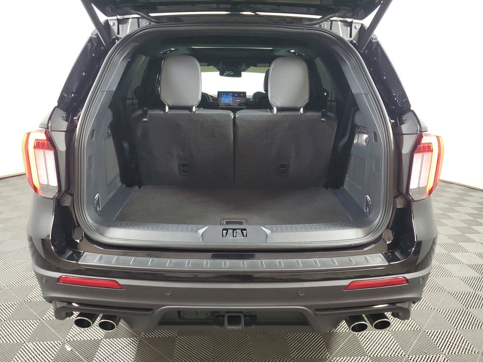 Used 2026 Ford Explorer ST w/ Sun And Sound Package RWD image 8