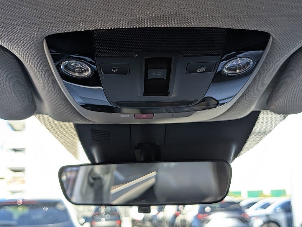 Used 2025 Kia Sorento S w/ Panoramic Sunroof Package image 26