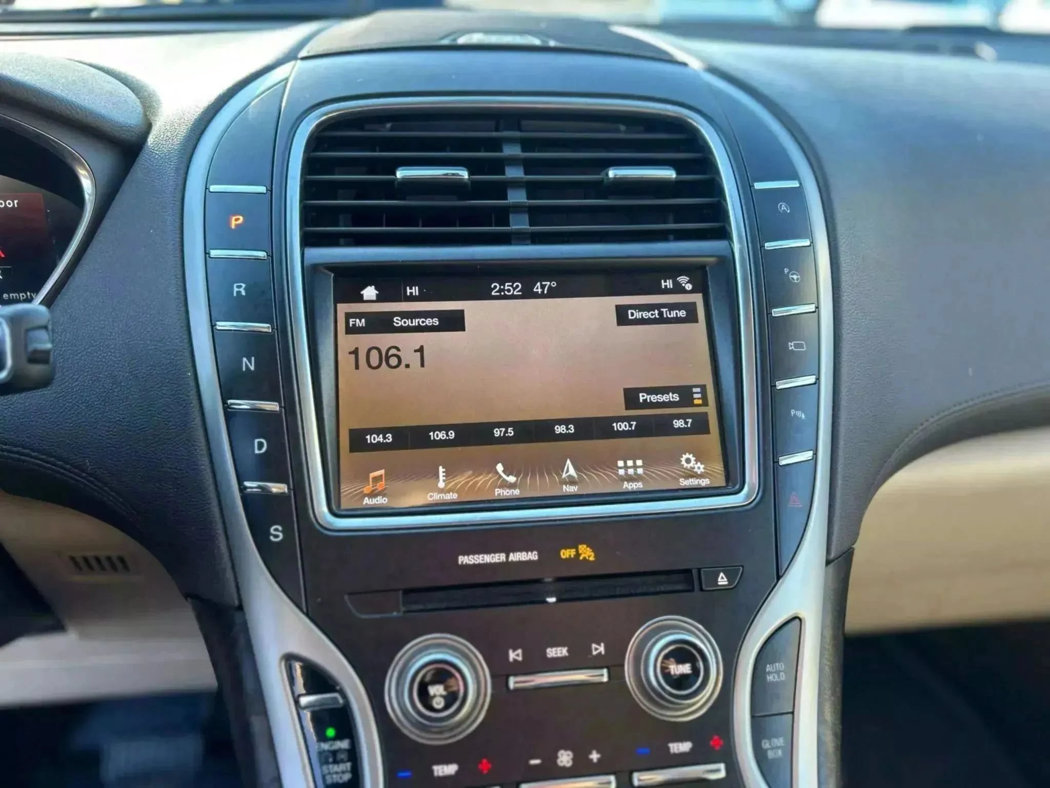 Used 2019 Lincoln Nautilus Reserve FWD image 18
