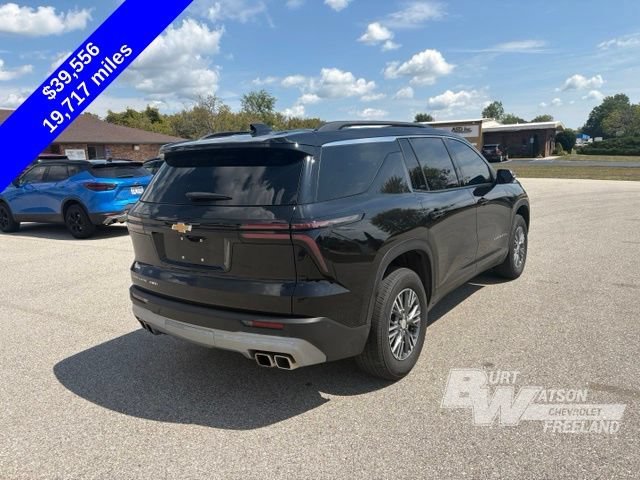 Used 2025 Chevrolet Traverse LT w/ Driver Confidence Package AWD/4WD image 6
