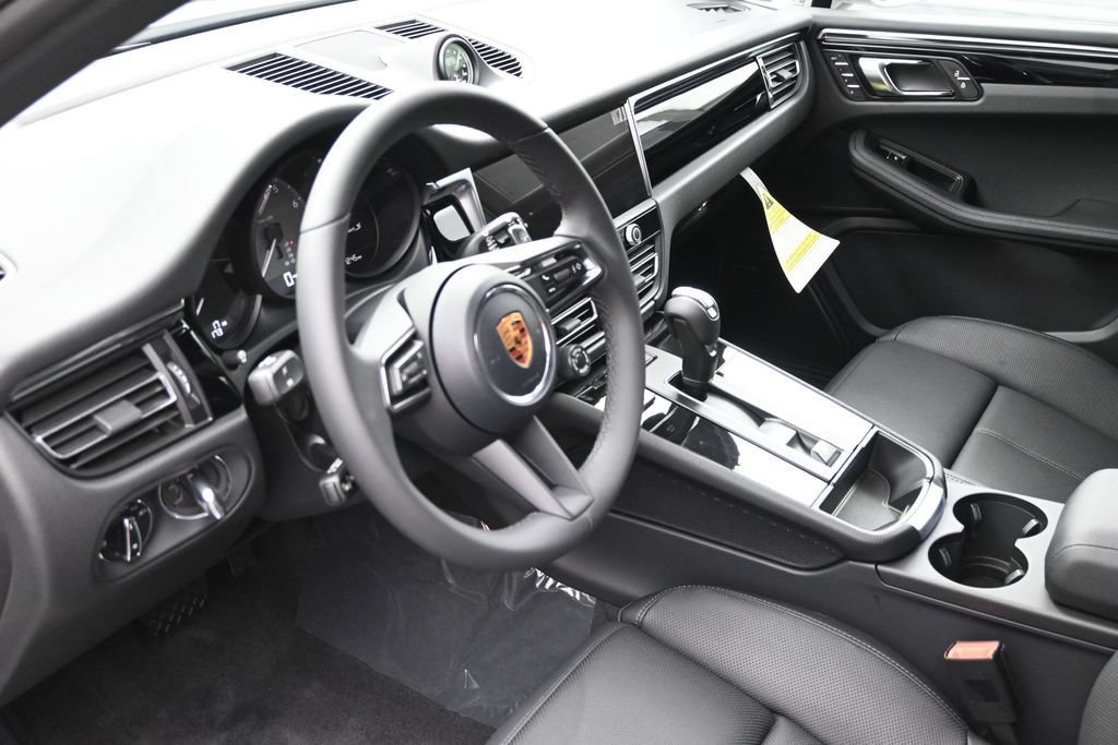 New 2026 Porsche Macan S AWD/4WD image 4
