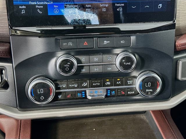 Used 2024 Ford Expedition Limited RWD image 16