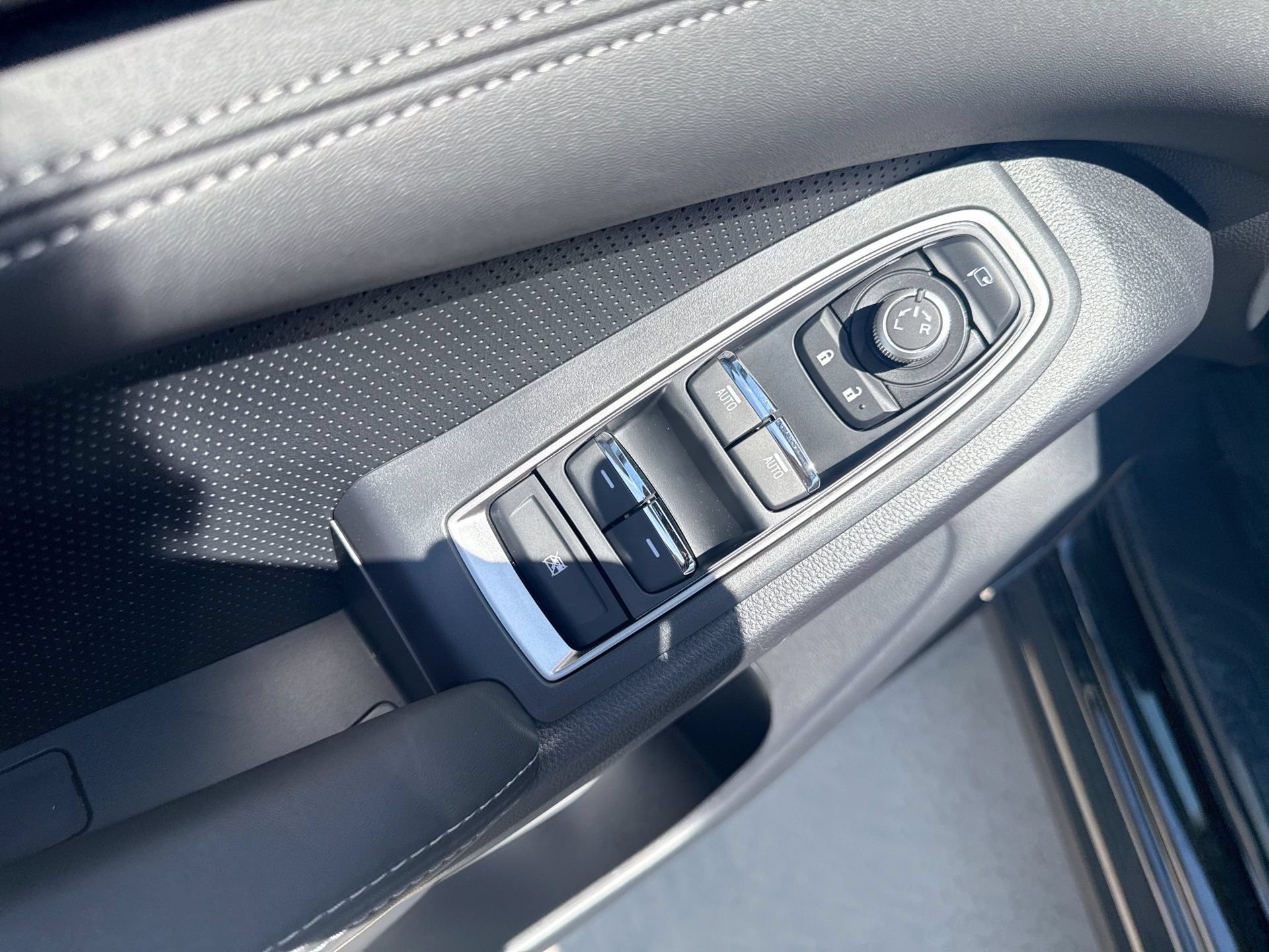 New 2026 Subaru Ascent Limited AWD/4WD image 15