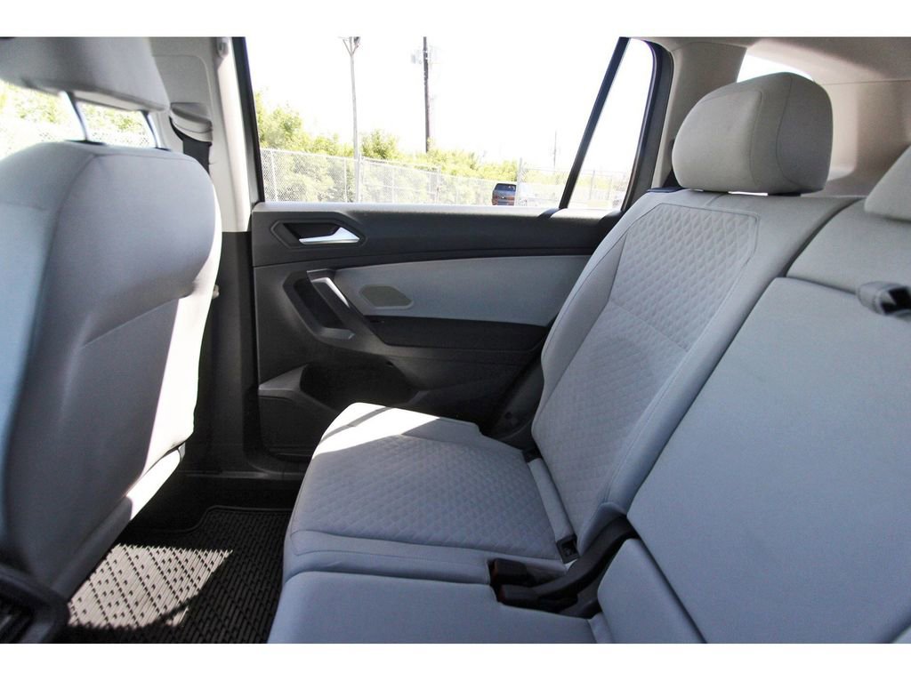 Used 2021 Volkswagen Tiguan S FWD image 12