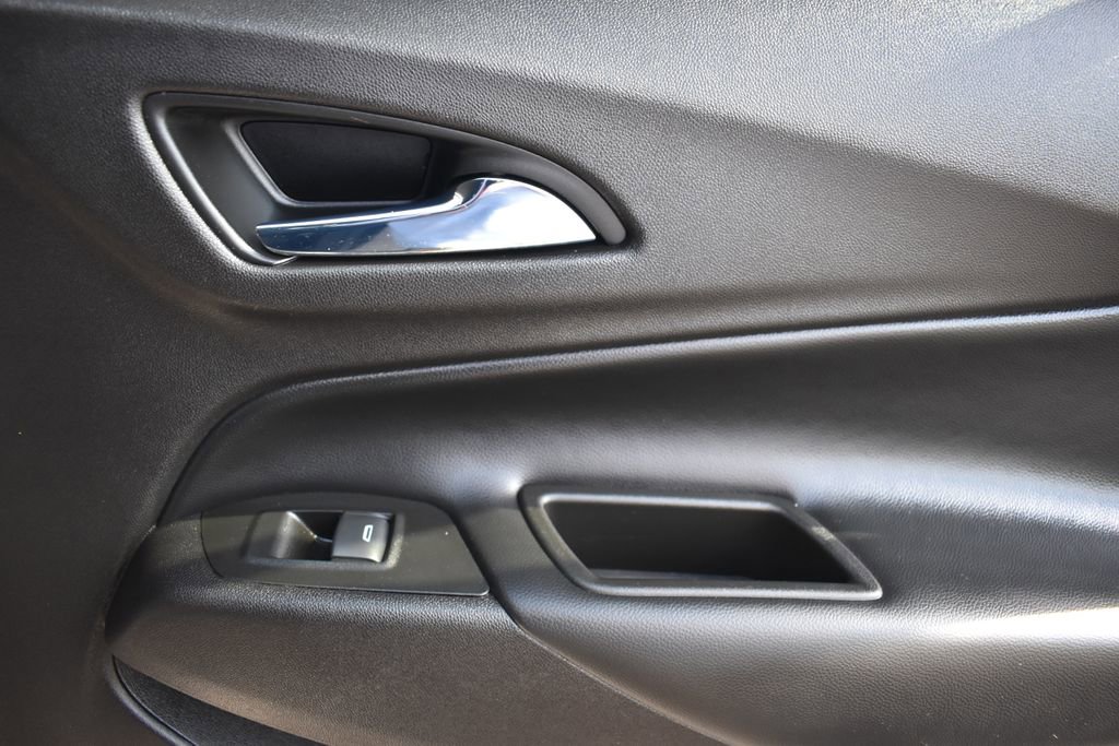 Used 2018 Chevrolet Equinox LT image 14