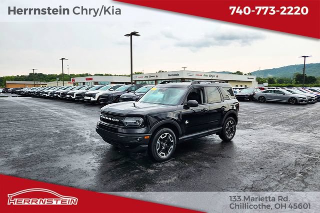 Used 2023 Ford Bronco Sport Outer Banks AWD/4WD image 3