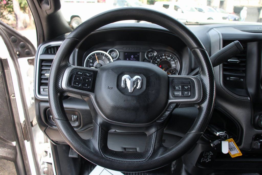 Used 2021 RAM 5500 Tradesman w/ Chrome Appearance Group image 23