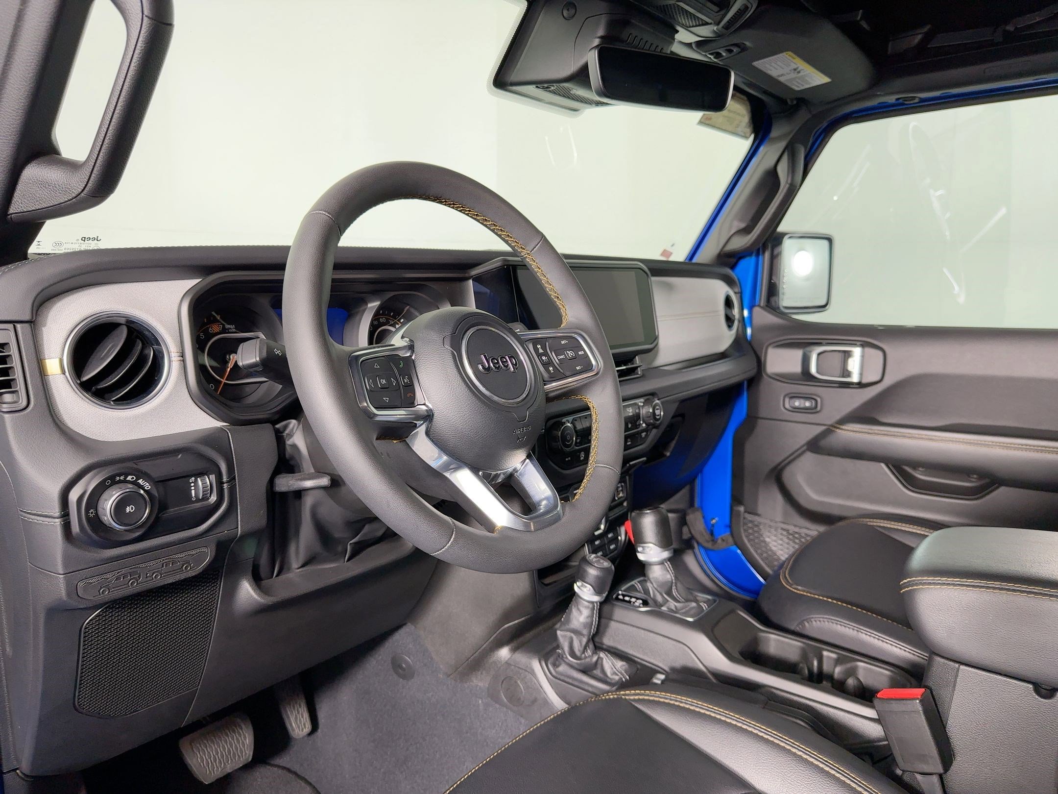 Used 2024 Jeep Wrangler Sahara w/ Technology Group image 4