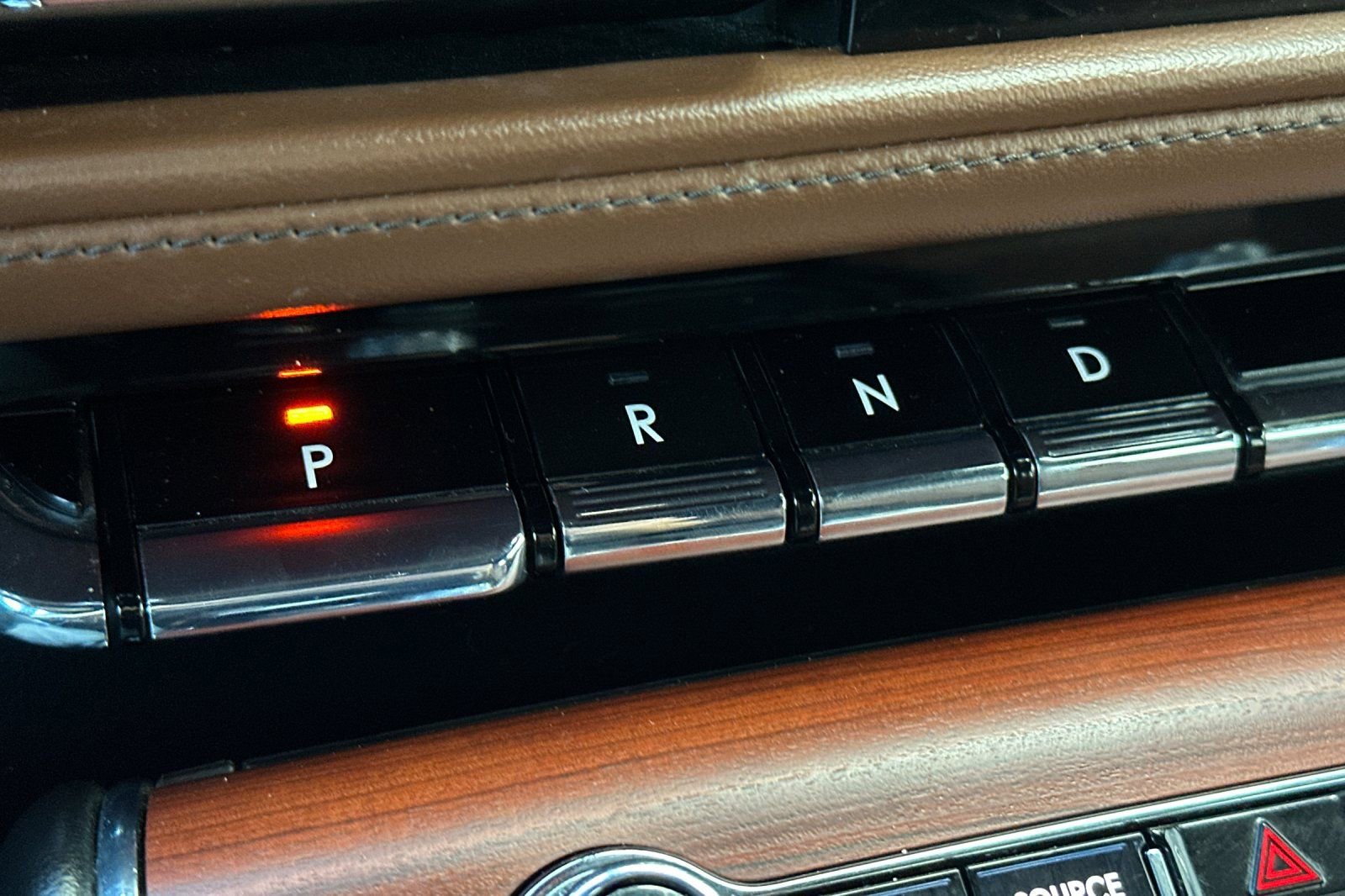 Certified 2021 Lincoln Aviator Reserve w/ Equipment Group 210A image 22