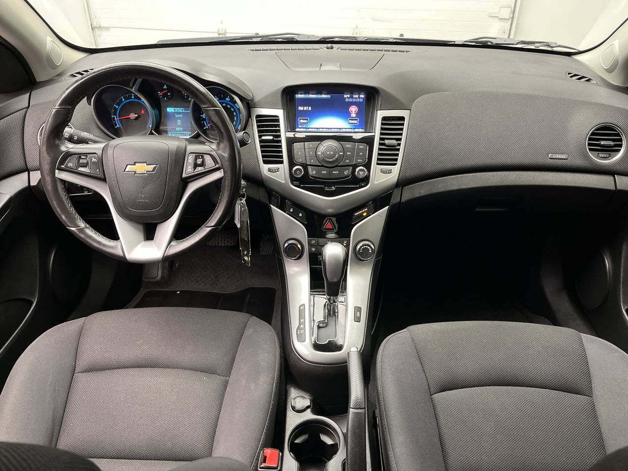 Used 2013 Chevrolet Cruze LT w/ Enhanced Safety Package FWD image 4