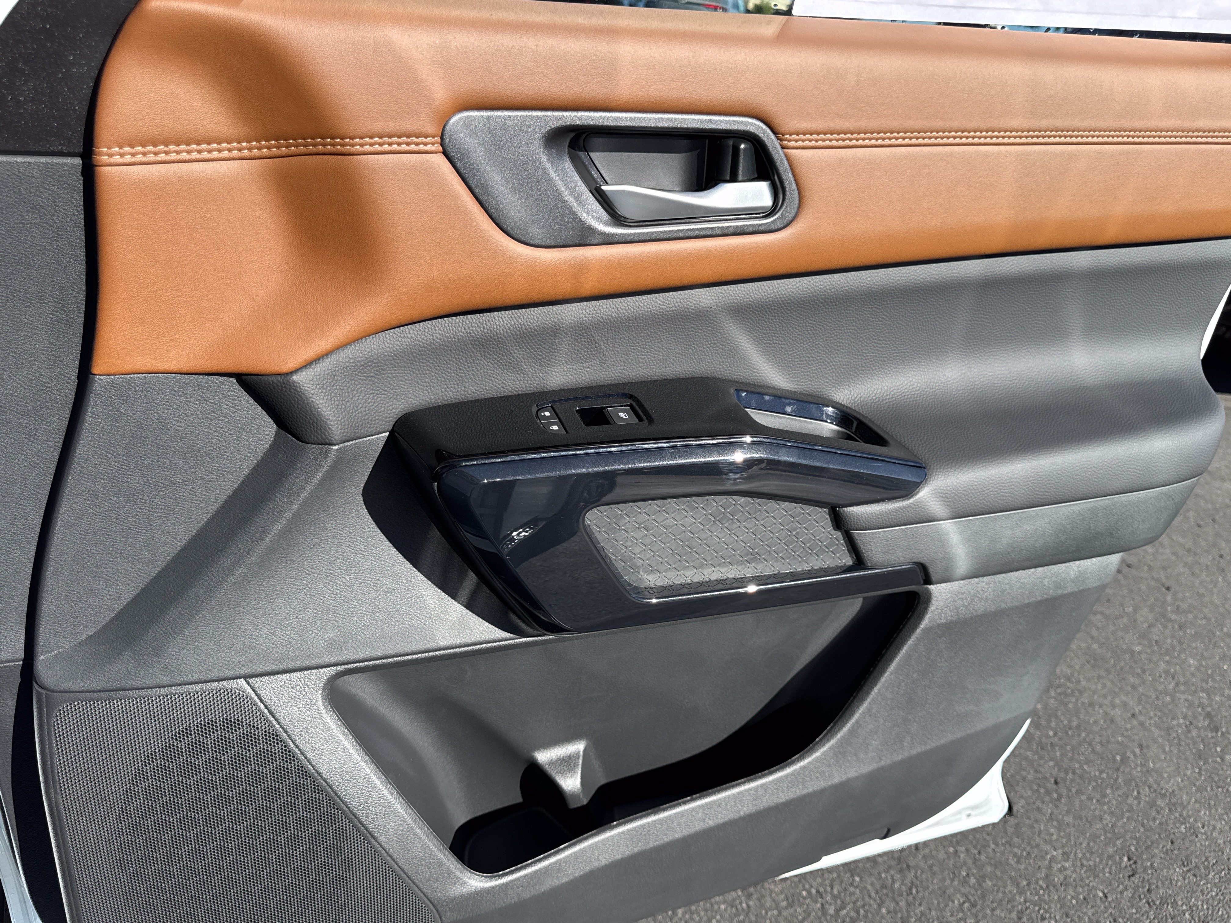 New 2026 Nissan Pathfinder Platinum AWD/4WD image 24