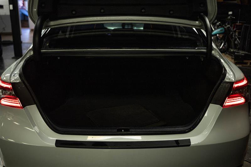 Used 2022 Toyota Camry XSE image 7