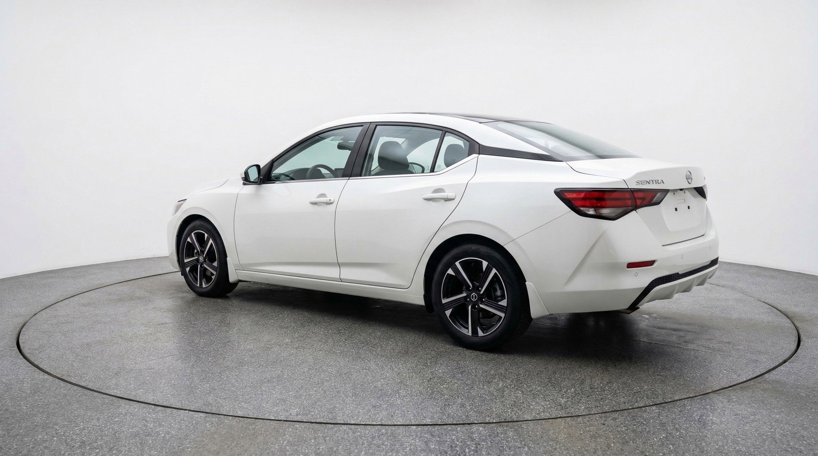 Used 2025 Nissan Sentra SV image 6