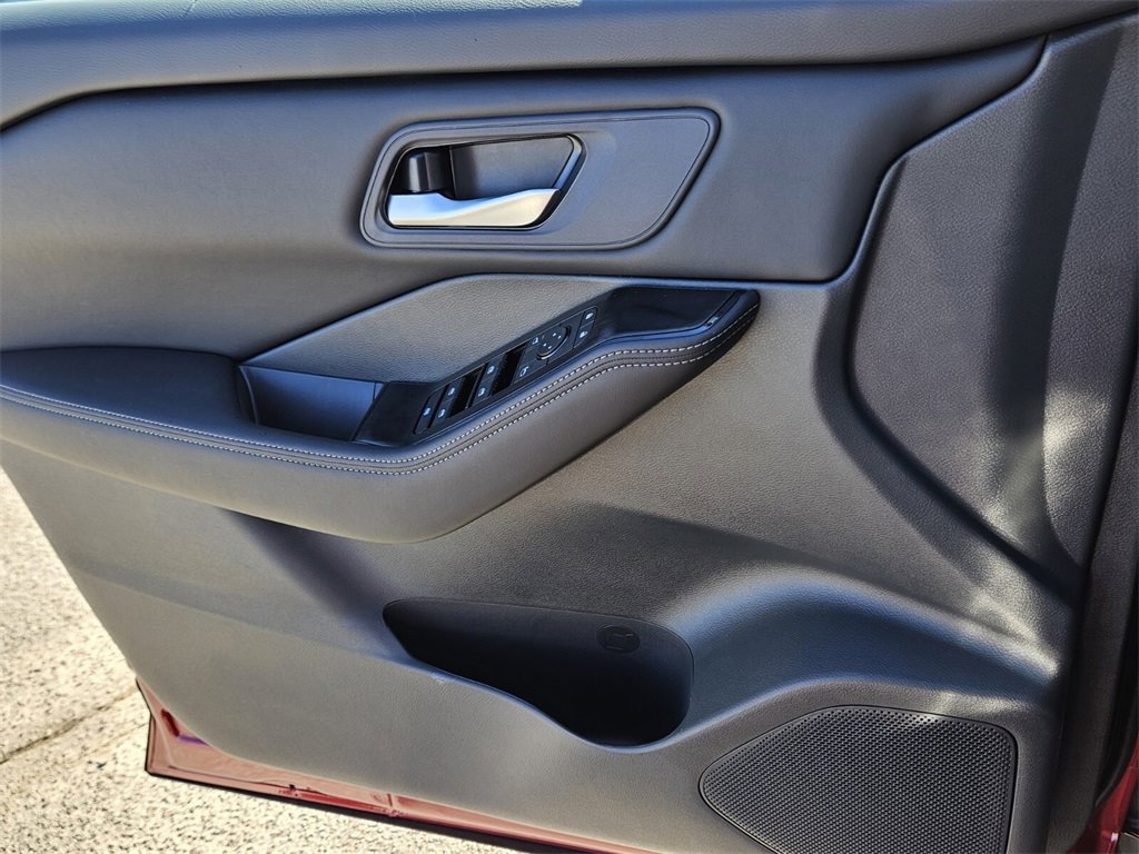 New 2026 Nissan Rogue SV image 27