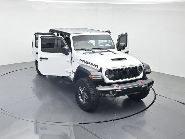 Used 2024 Jeep Gladiator Mojave w/ Technology Group AWD/4WD image 38