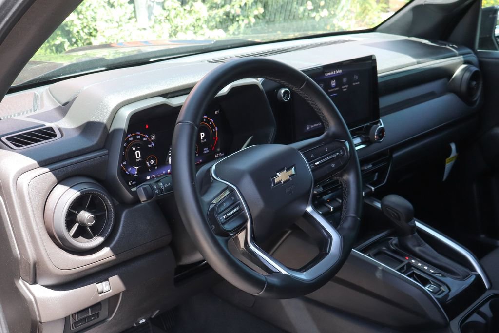 Used 2025 Chevrolet Colorado W/T w/ WT Custom Package RWD image 21