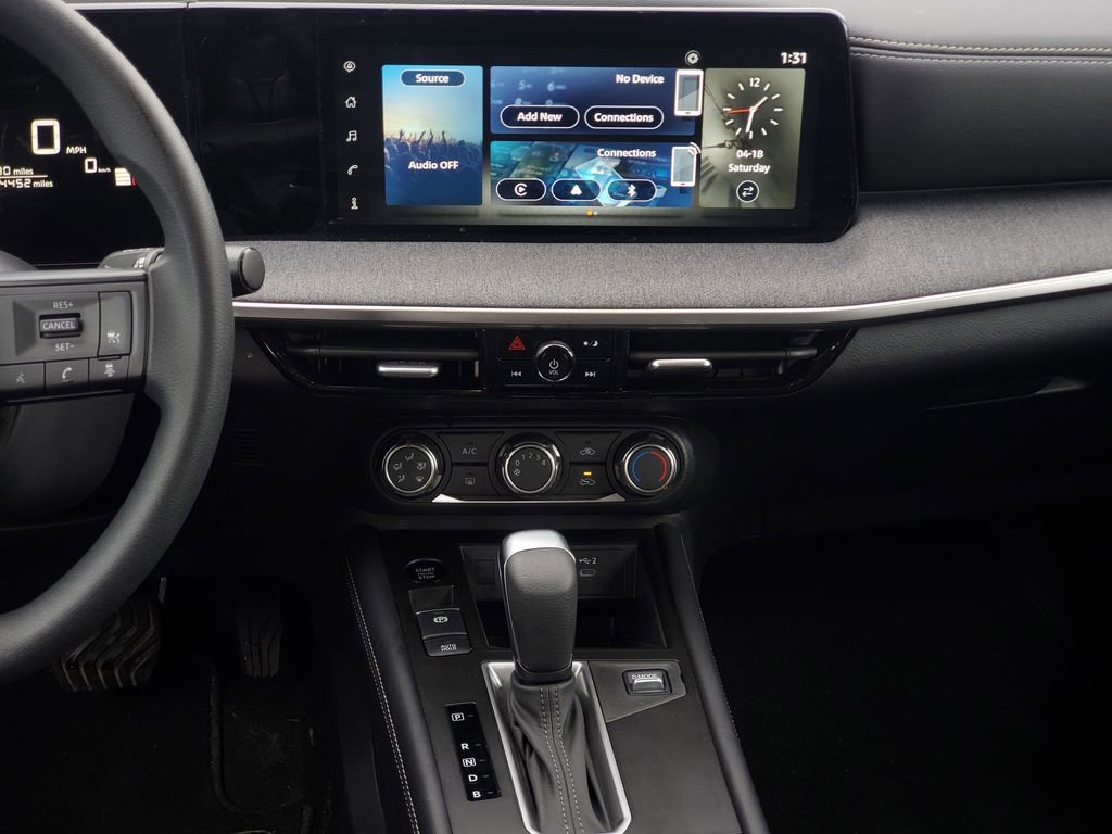 Used 2025 Nissan Kicks SV image 29