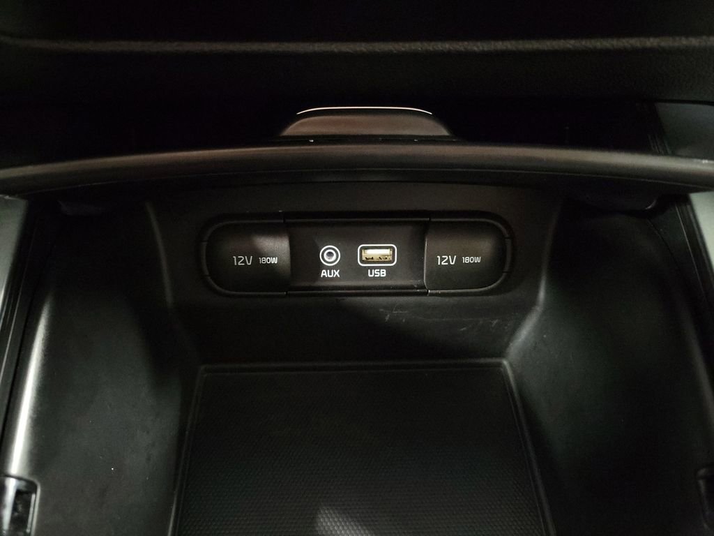 Used 2020 Kia Sorento L image 17