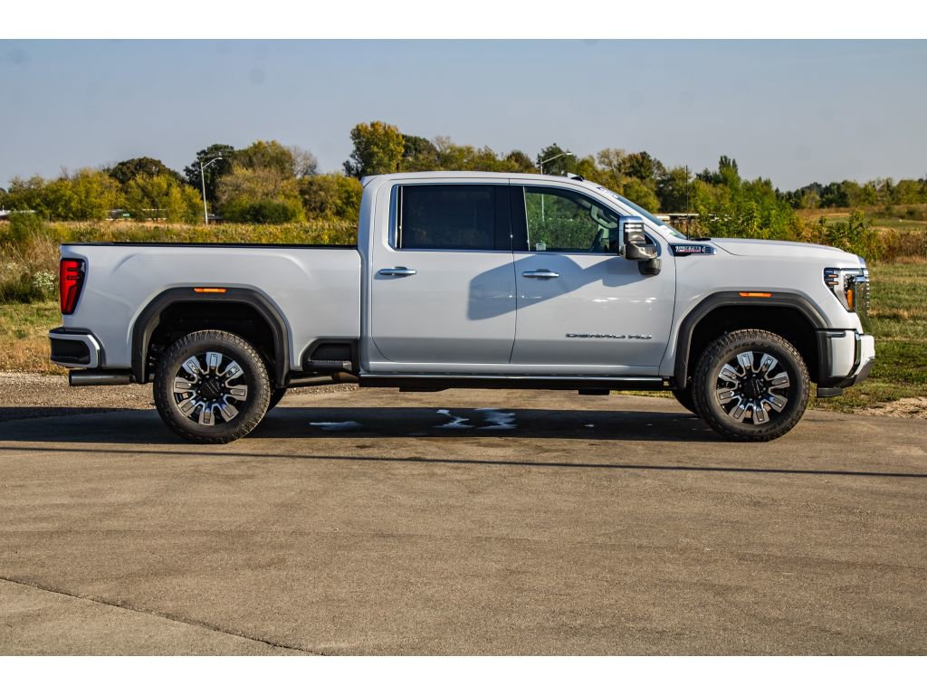 New 2026 GMC Sierra 2500 Denali w/ Denali Reserve Package image 2
