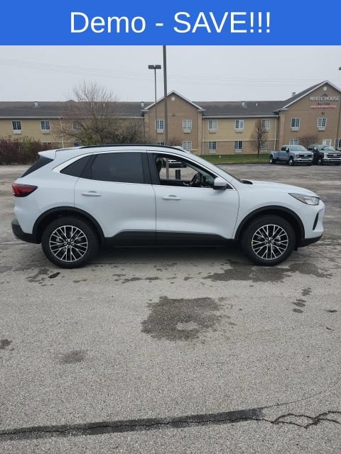 New 2026 Ford Escape SE FWD image 8