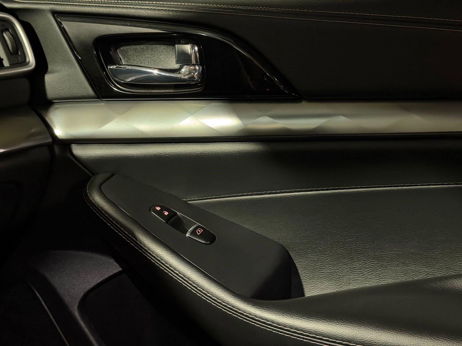 Used 2023 Nissan Maxima SV w/ Floor Mat Group FWD image 19