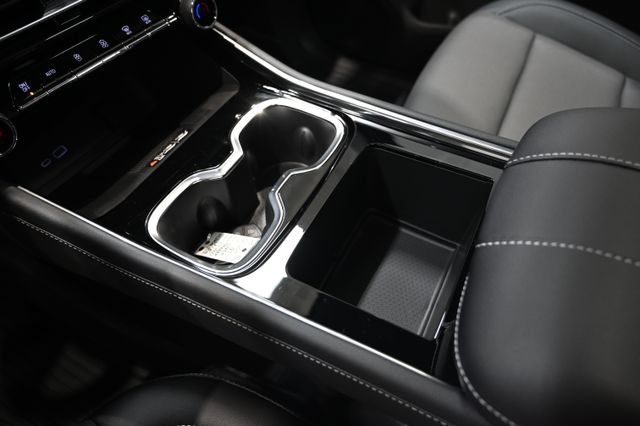 New 2027 Chevrolet Traverse LT w/ Sun and Wheel Package FWD image 19