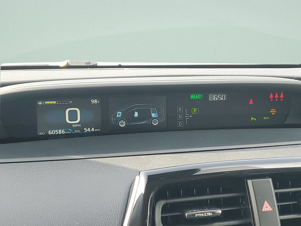Certified 2021 Toyota Prius LE FWD image 21