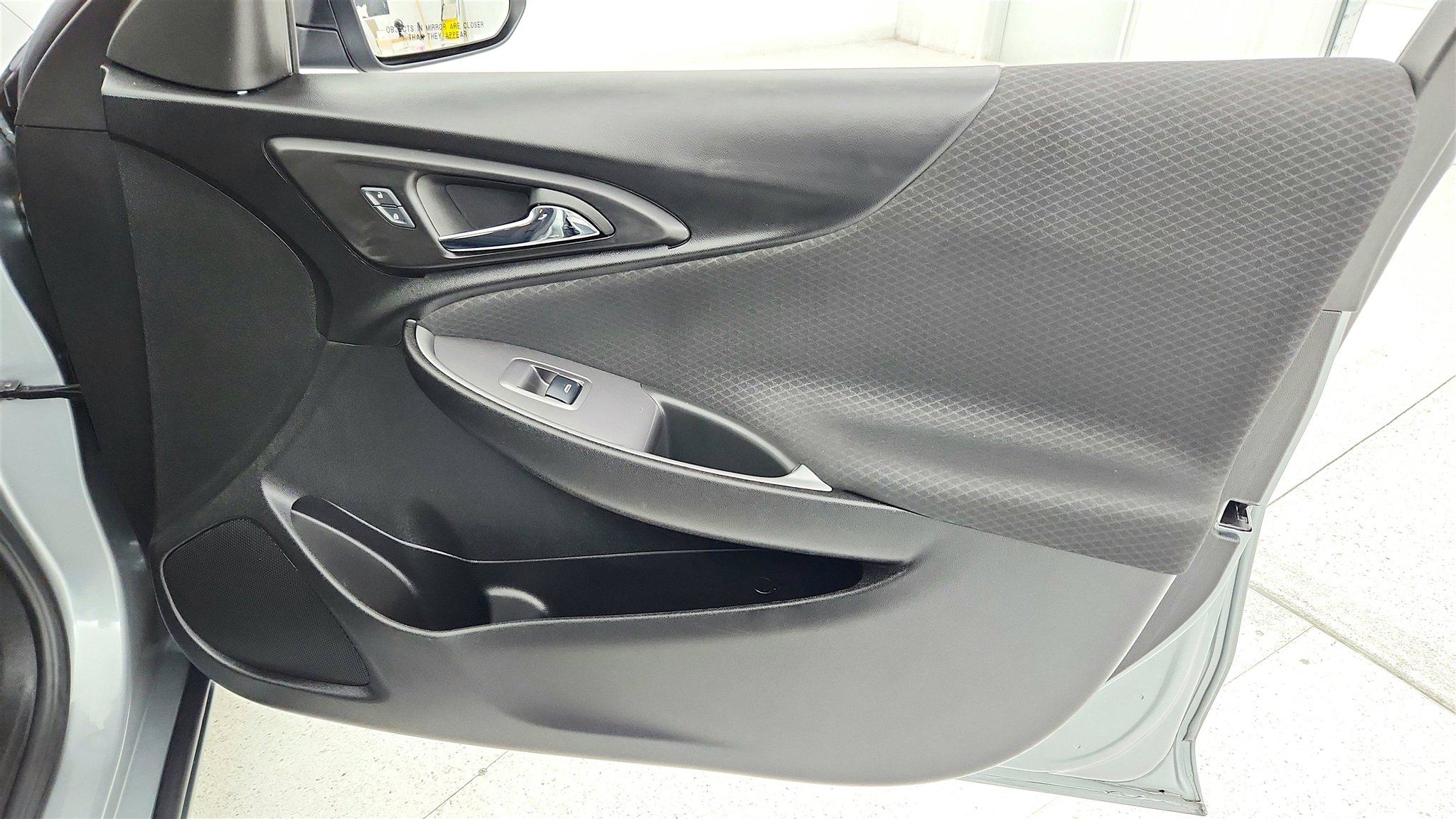 Used 2025 Chevrolet Malibu LT image 25