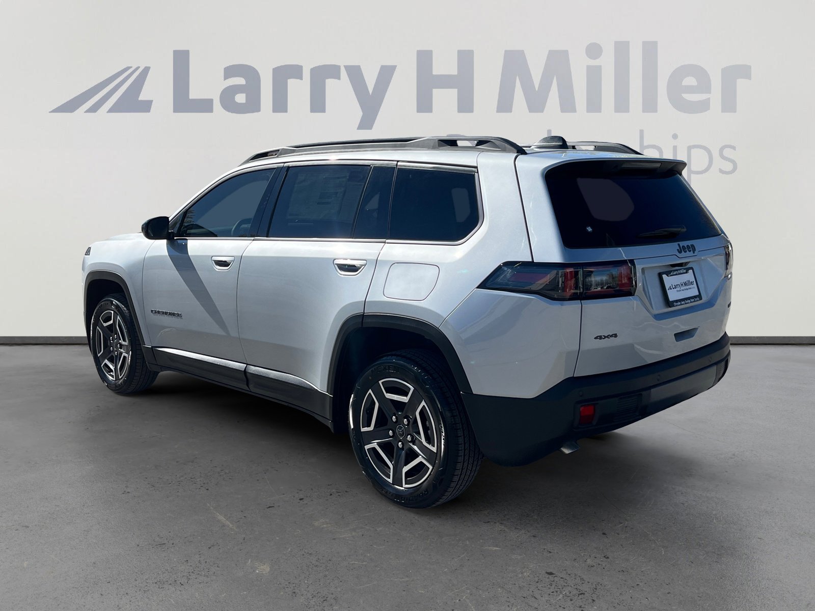 New 2026 Jeep Cherokee Laredo AWD/4WD image 3