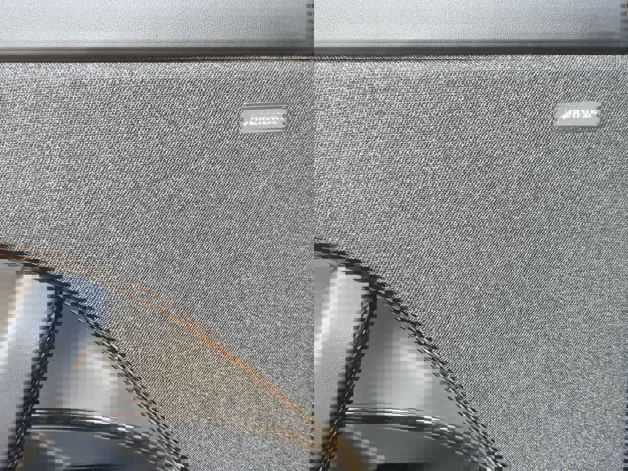 Certified 2025 Land Rover Range Rover Sport SE image 33