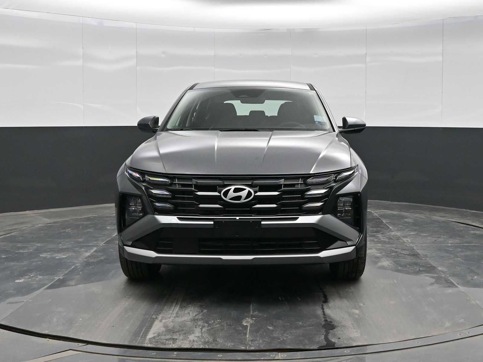 New 2026 Hyundai Tucson Blue SE image 3