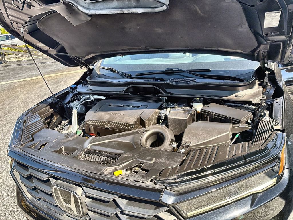 Certified 2023 Honda Pilot Sport image 29
