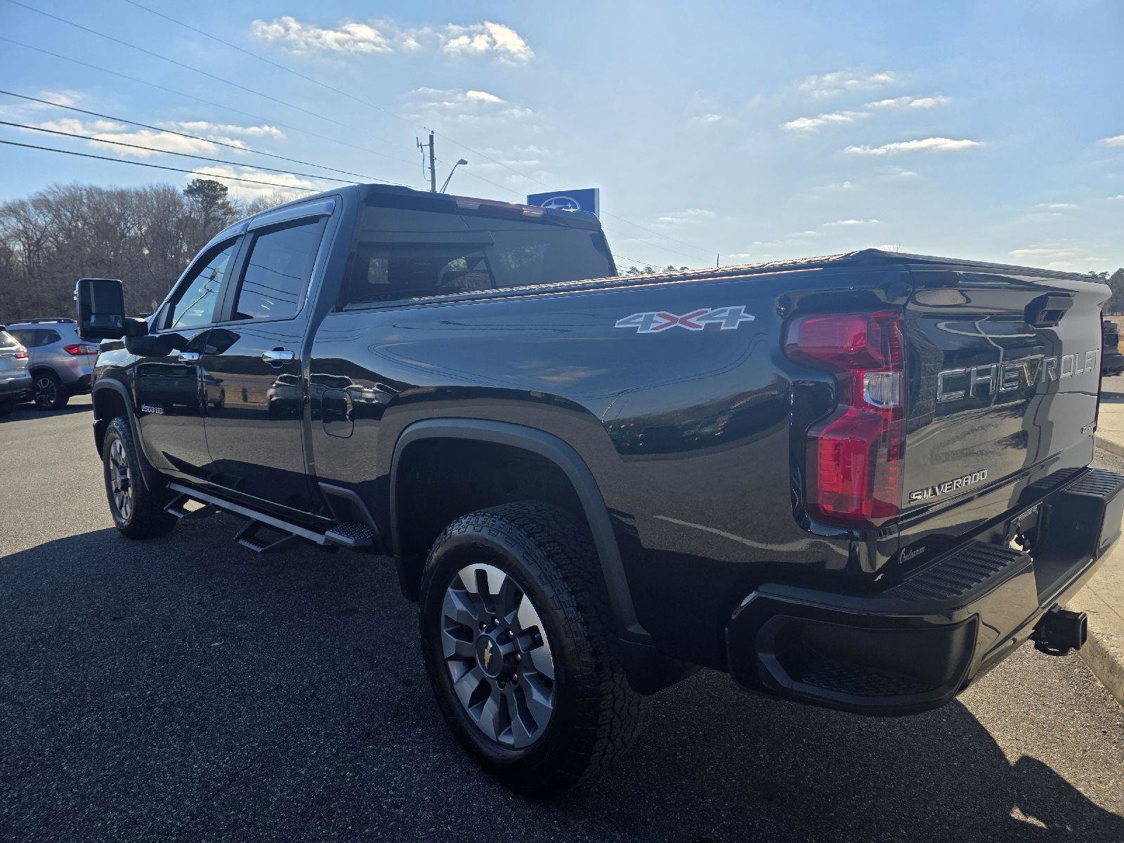 Used 2024 Chevrolet Silverado 2500 Custom image 7