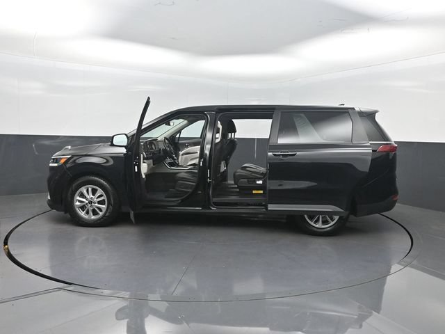 Used 2022 Kia Carnival LX FWD image 36
