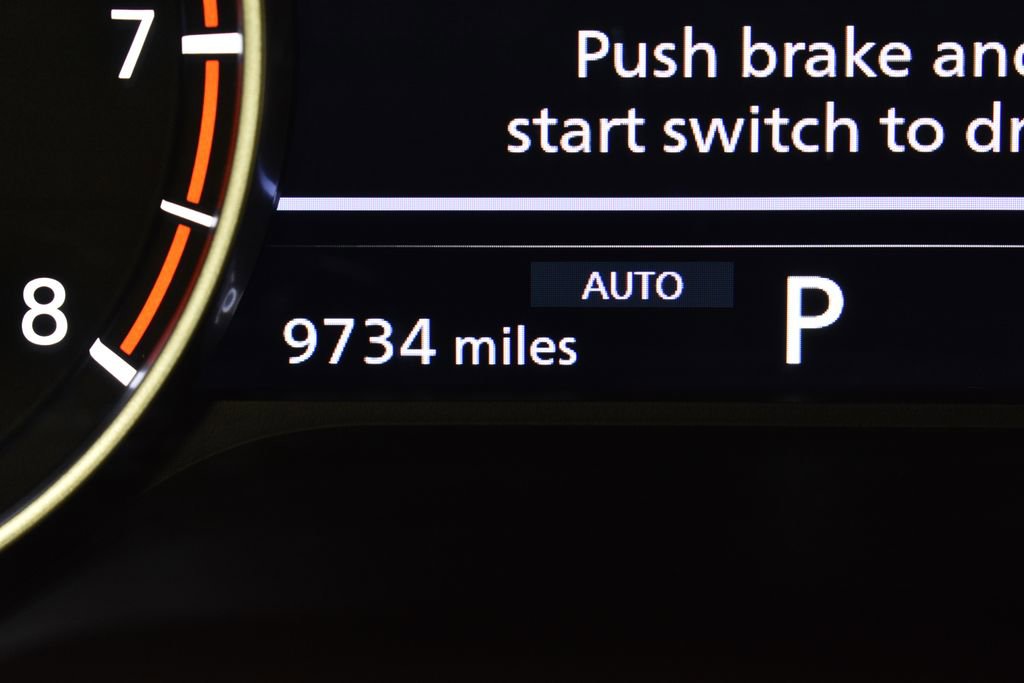 Used 2025 Nissan Rogue SV image 4