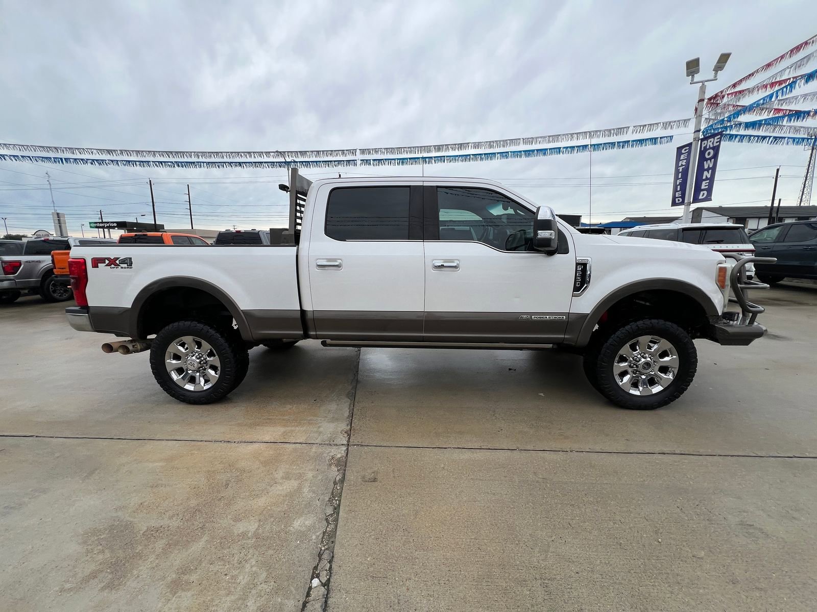 Used 2017 Ford F250 King Ranch w/ King Ranch Ultimate Package AWD/4WD image 2