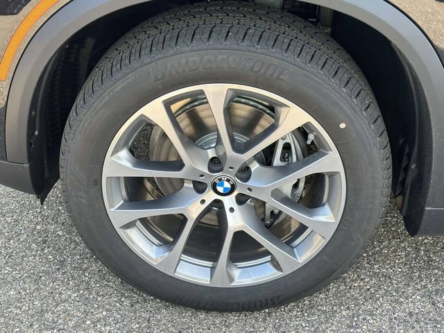 New 2026 BMW X5 xDrive40i w/ Climate Comfort Package AWD/4WD image 7
