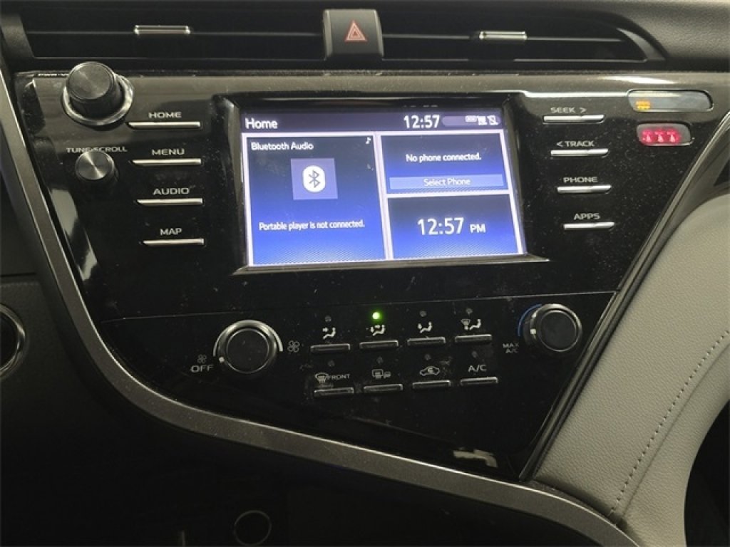 Used 2019 Toyota Camry LE image 24