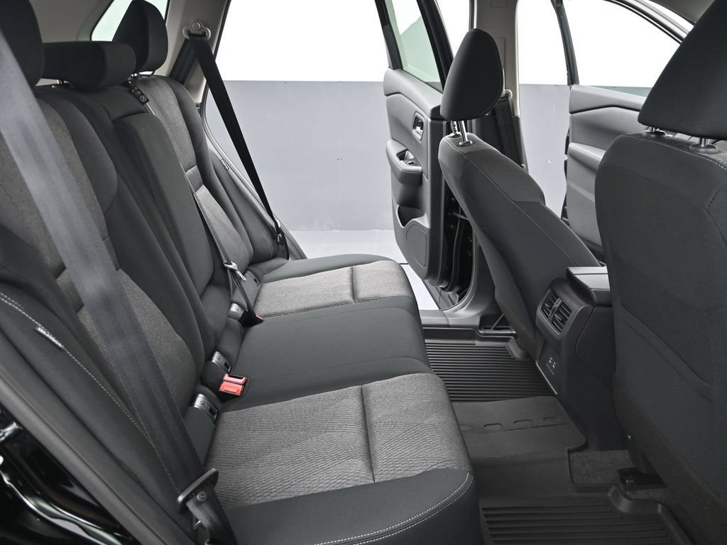 Certified 2026 Nissan Rogue SV FWD image 16
