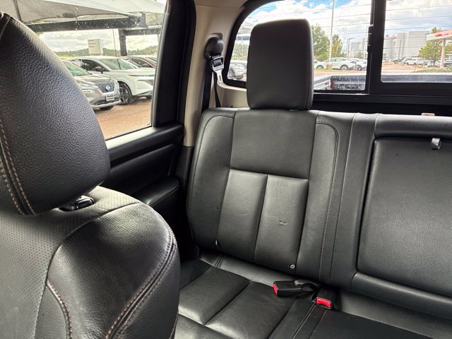 Used 2017 Nissan Titan SL AWD/4WD image 19
