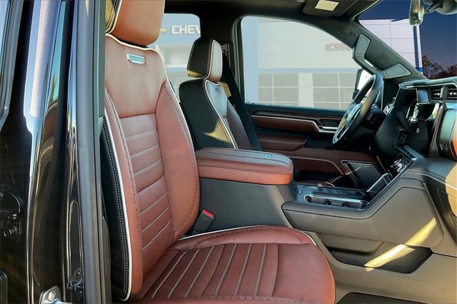 New 2026 GMC Sierra 2500 Denali Ultimate w/ Max Trailering Package image 8