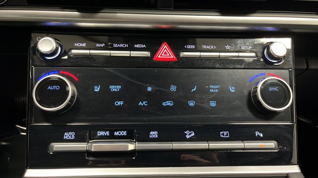 Used 2026 Hyundai Santa Fe SEL AWD/4WD image 17