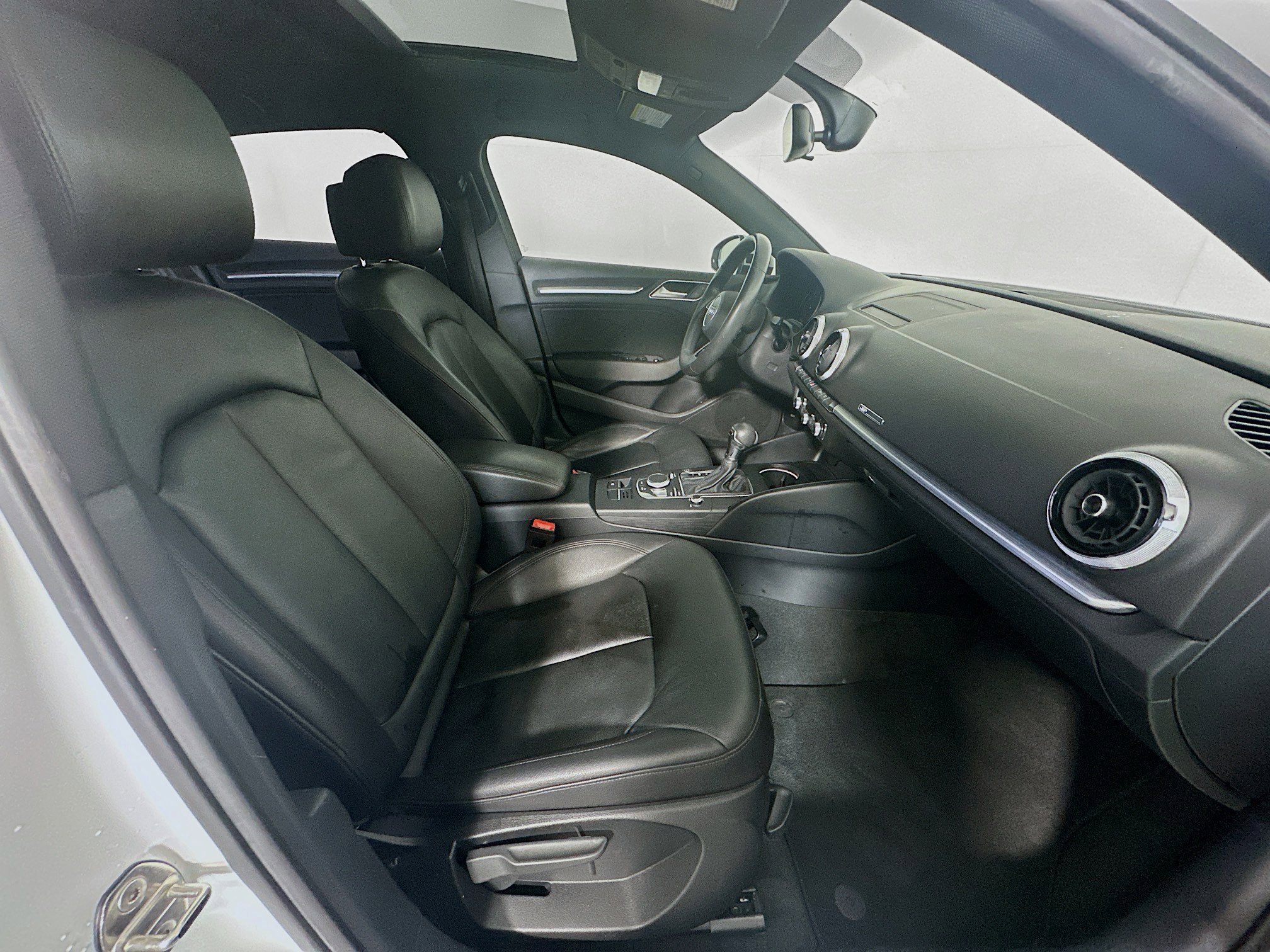 Used 2020 Audi A3 2.0T Premium image 32