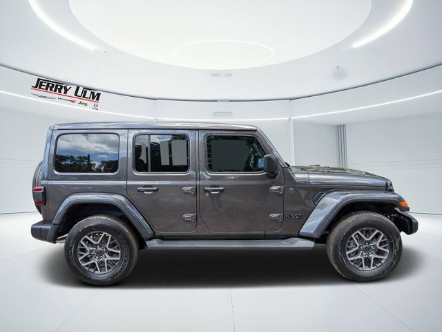 New 2026 Jeep Wrangler Unlimited Sahara AWD/4WD image 2