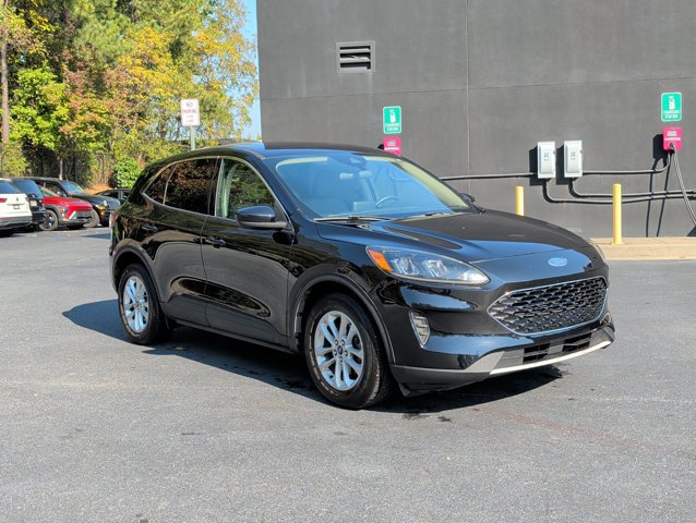 Used 2020 Ford Escape SE FWD image 3